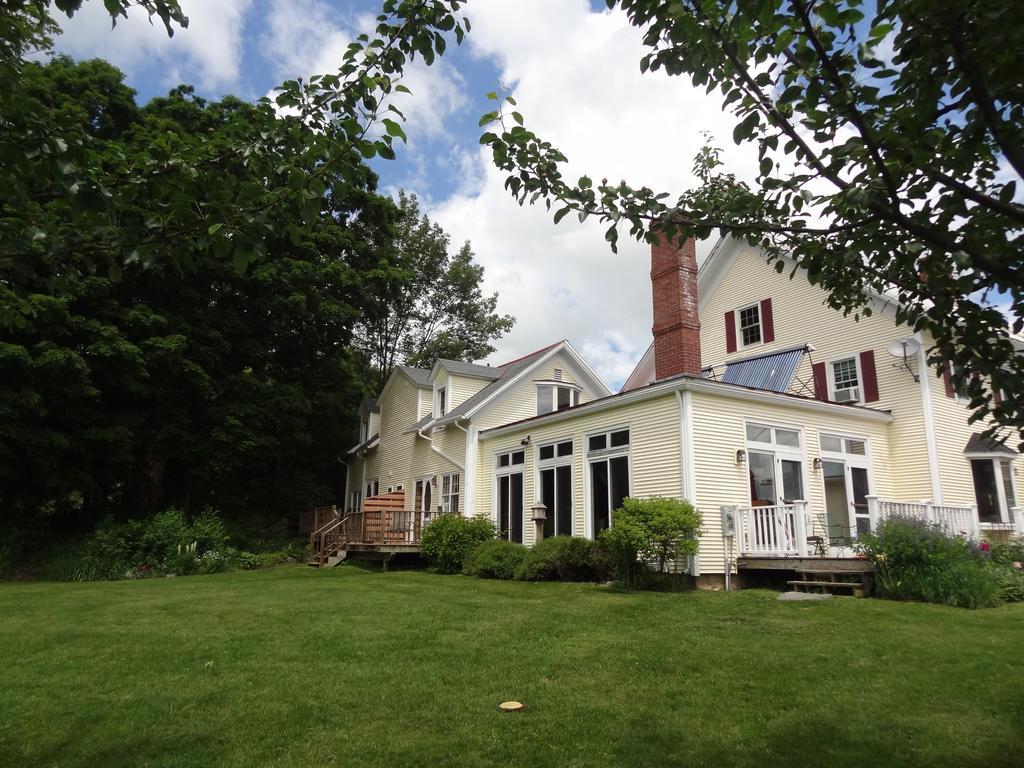 Inn At Buck Hollow Farm Fairfax Exterior photo